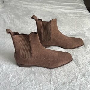 Brown Square-Toe Chelsea Boots.